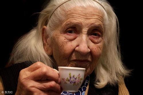 中国老太婆吃瓜视频大全,趣味横生的老年生活瞬间