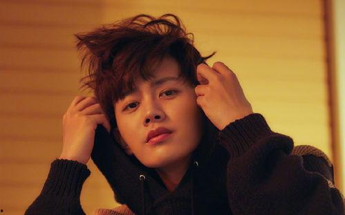 任嘉伦现场吃瓜视频播放,瓜王降临！