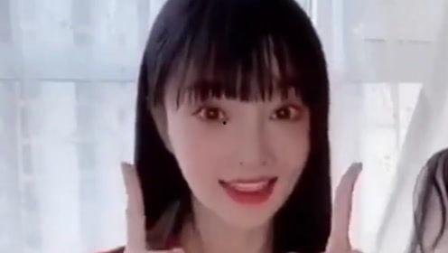 吃瓜老嫂子走路视频,揭秘吃瓜老嫂子独特走路风姿  第2张