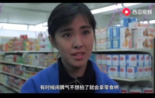 模仿大妈吃瓜视频,笑料百出，揭秘网络热传视频背后的故事  第2张