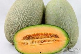 出租屋吃哈密瓜视频,出租屋里的甜蜜时光  第2张